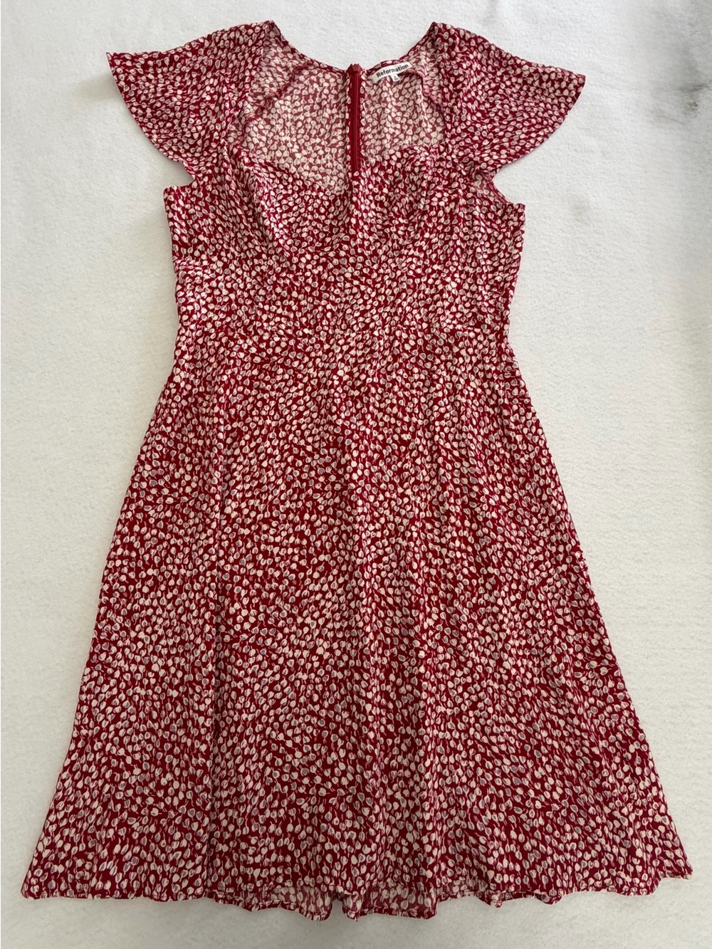 Reformation Red & White Floral print, Flutter-Sleeve Mini Dress. Size 8